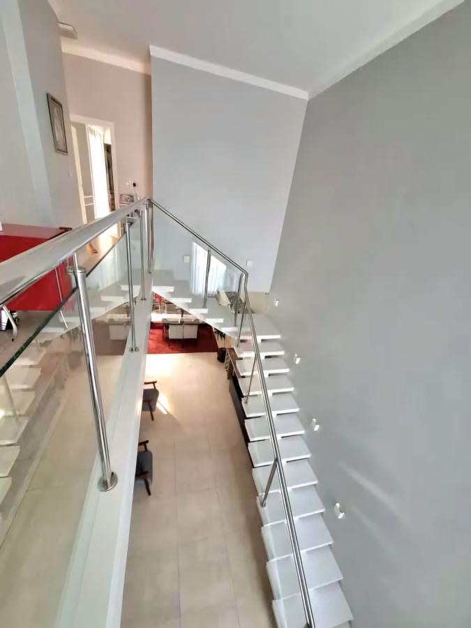 Casa de Condomínio à venda com 3 quartos, 200m² - Foto 4