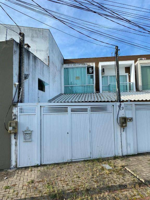 Casa de Condomínio à venda com 2 quartos, 100m² - Foto 1