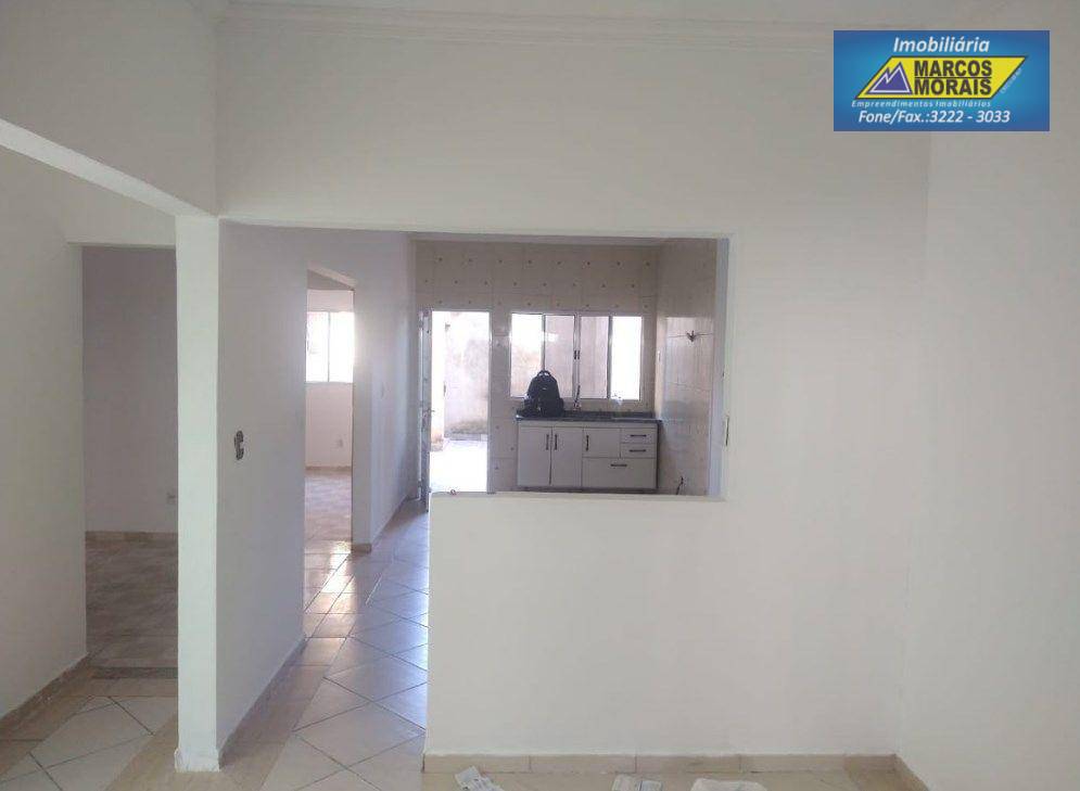 Casa à venda com 4 quartos, 250m² - Foto 17