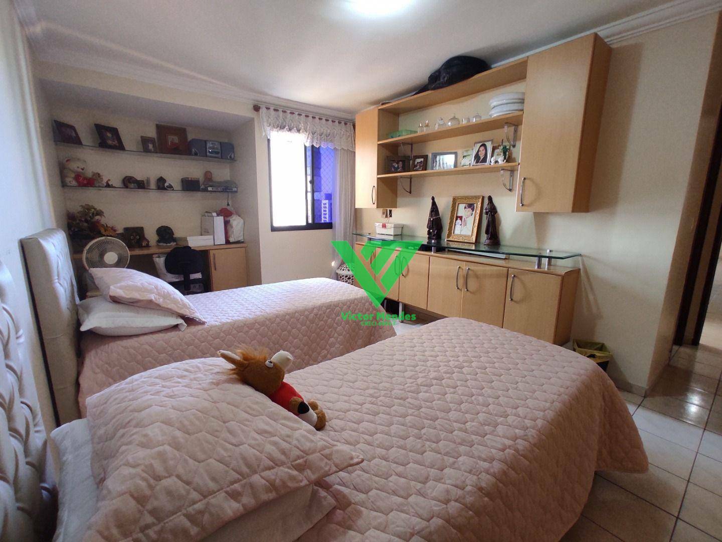 Apartamento à venda com 3 quartos, 160m² - Foto 17