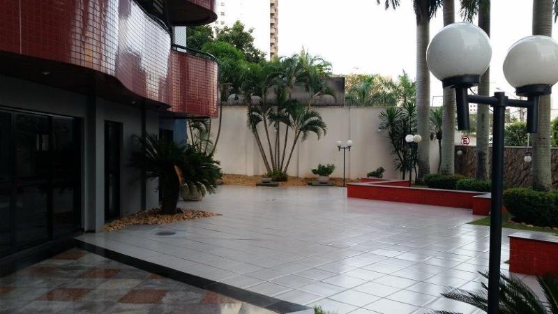 Apartamento à venda com 3 quartos, 230m² - Foto 2