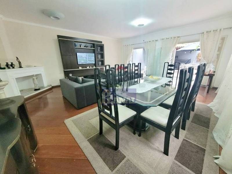 Sobrado à venda com 4 quartos, 227m² - Foto 2