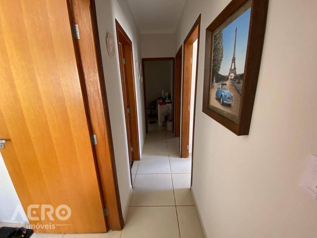 Casa à venda com 3 quartos, 99m² - Foto 9