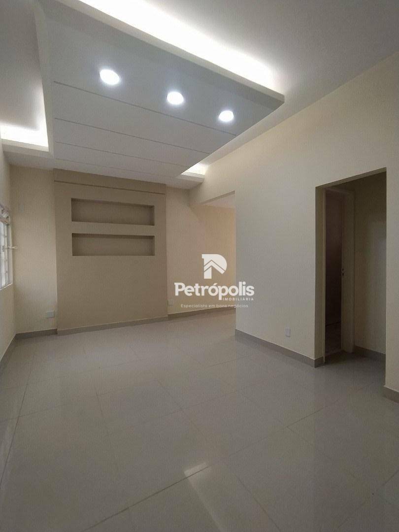 Casa à venda com 4 quartos, 321m² - Foto 15