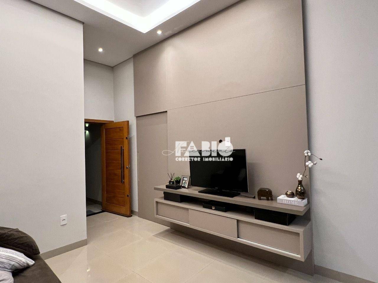 Casa à venda com 2 quartos, 94m² - Foto 2