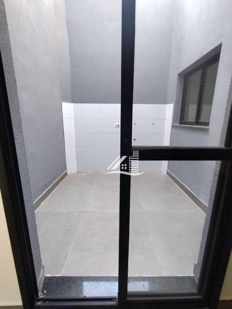 Apartamento à venda com 2 quartos, 42m² - Foto 4