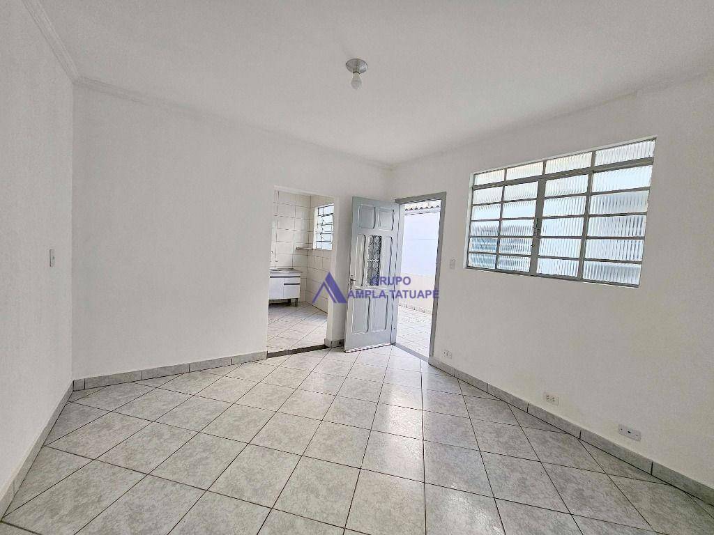 Casa para alugar com 3 quartos, 130m² - Foto 13