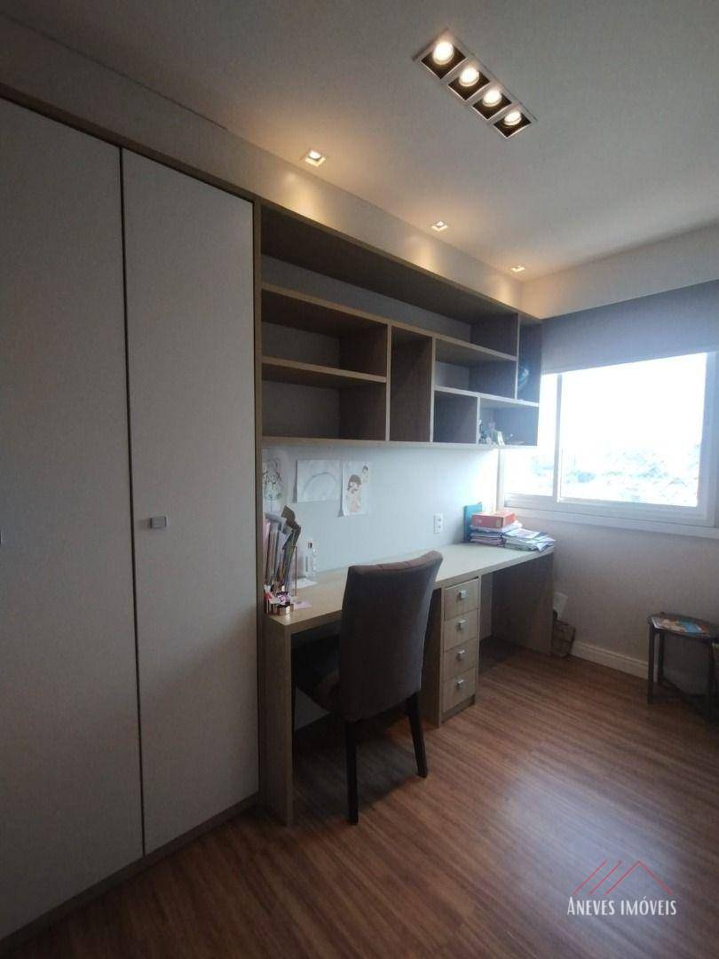 Apartamento à venda com 3 quartos, 145m² - Foto 9