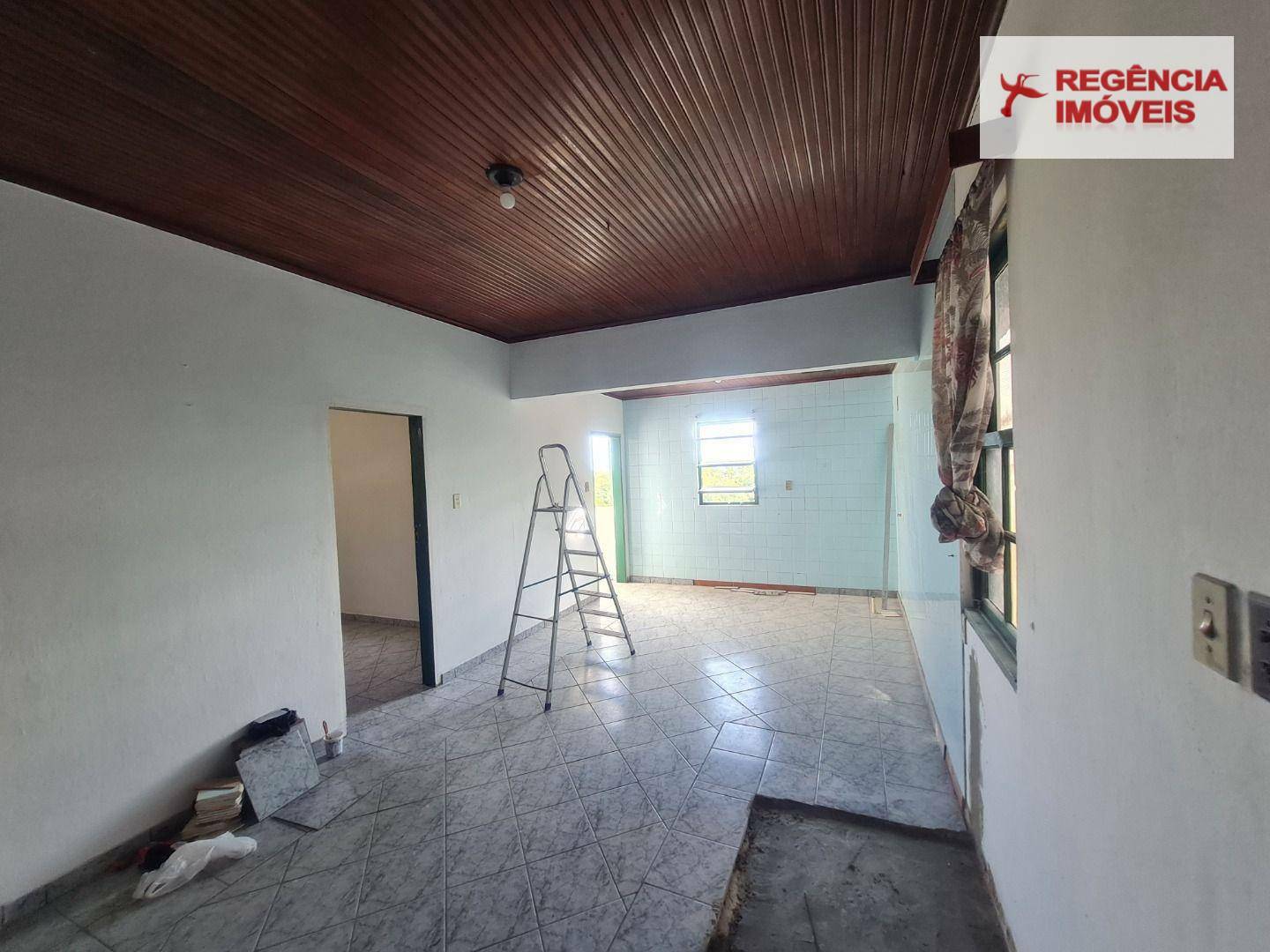 Casa à venda com 4 quartos, 150m² - Foto 12