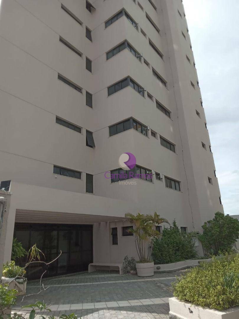 Apartamento à venda com 3 quartos, 140m² - Foto 1