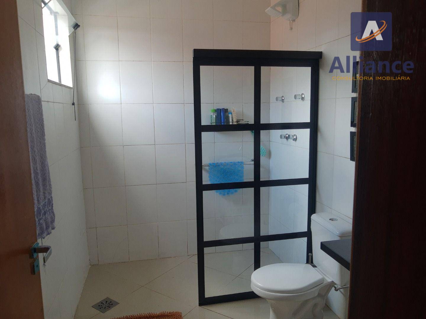 Casa de Condomínio à venda com 3 quartos, 250m² - Foto 22