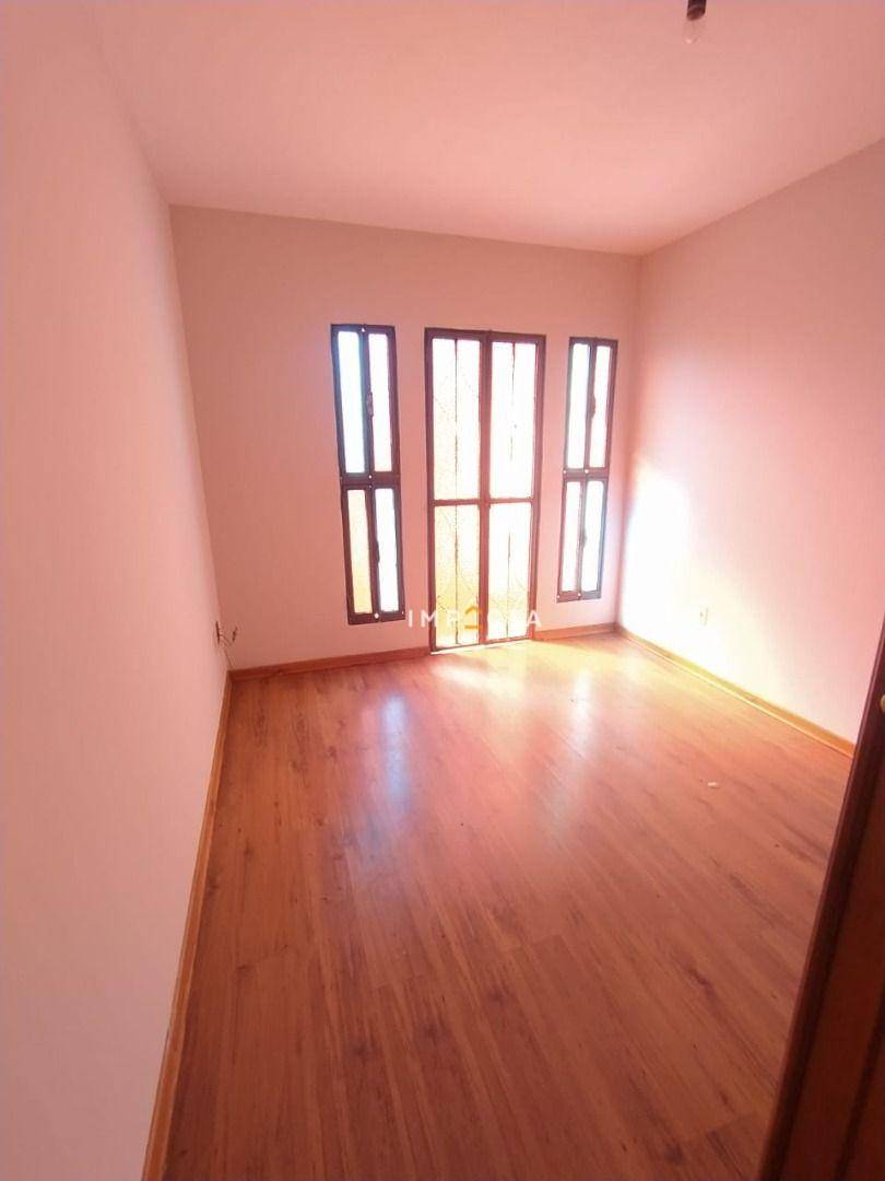 Casa à venda com 2 quartos, 200m² - Foto 20