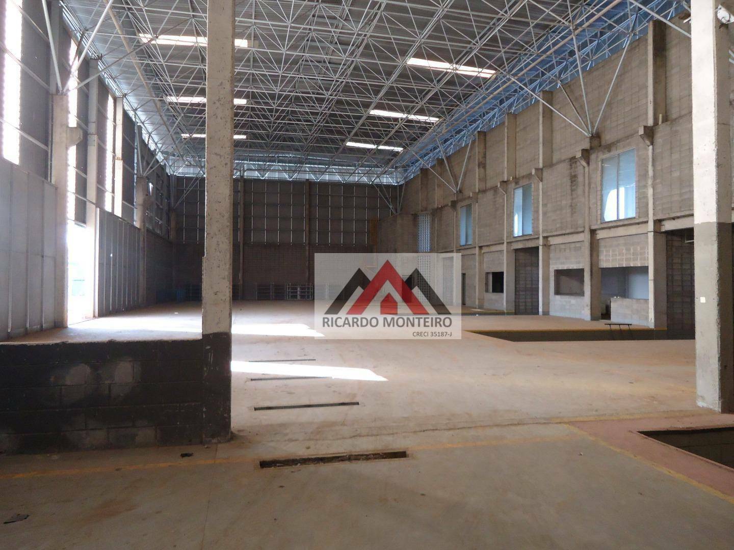 Depósito-Galpão-Armazém à venda e aluguel, 4569m² - Foto 3