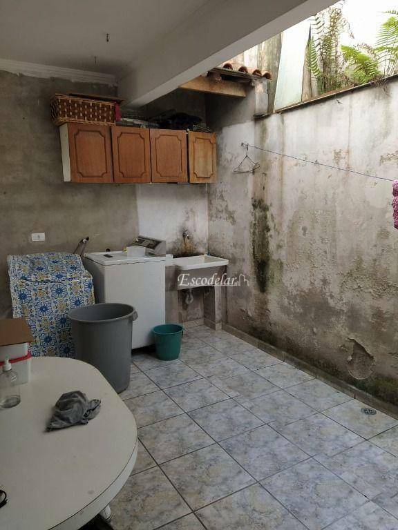 Sobrado à venda com 4 quartos, 100m² - Foto 4