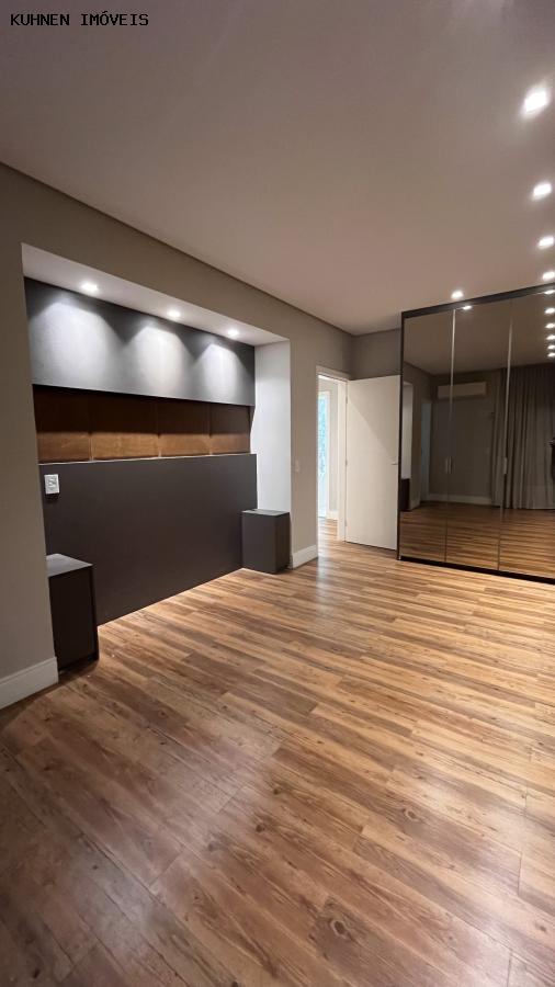 Apartamento à venda com 3 quartos, 142m² - Foto 8