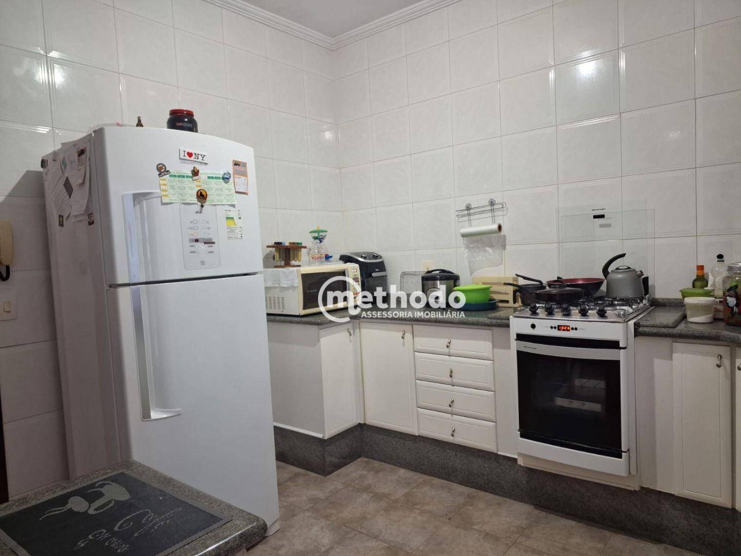 Casa à venda com 3 quartos, 240m² - Foto 30