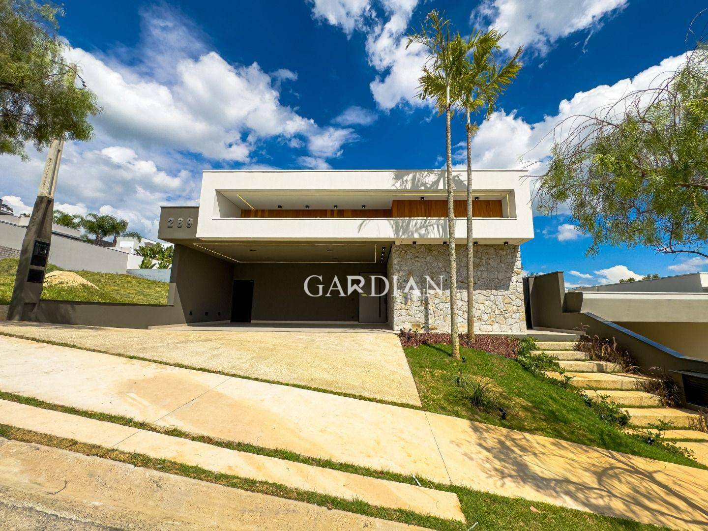 Casa de Condomínio à venda com 4 quartos, 266m² - Foto 3