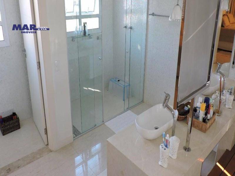 Casa à venda com 6 quartos, 550m² - Foto 17