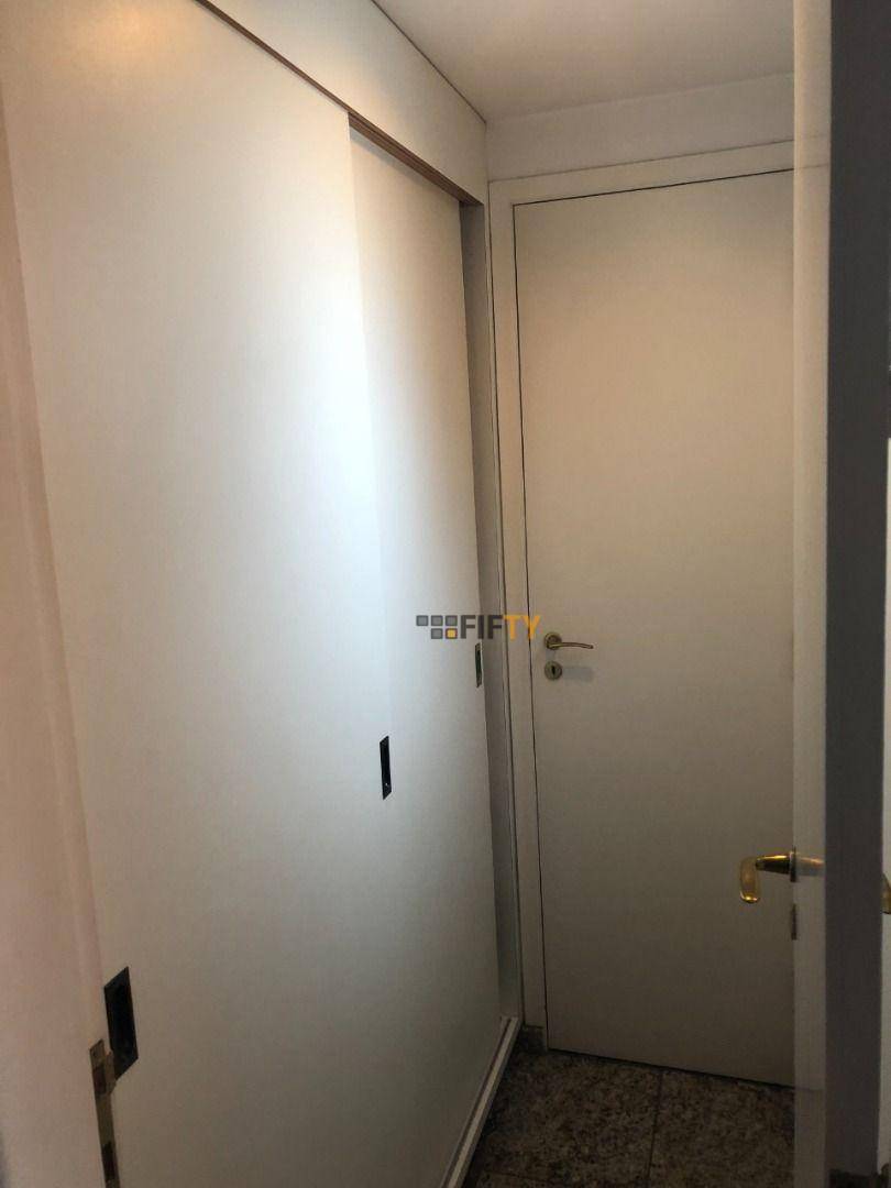 Apartamento à venda com 4 quartos, 220m² - Foto 40