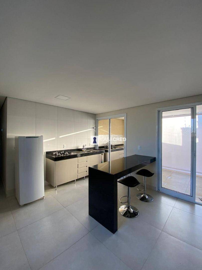 Apartamento à venda com 3 quartos, 108m² - Foto 2