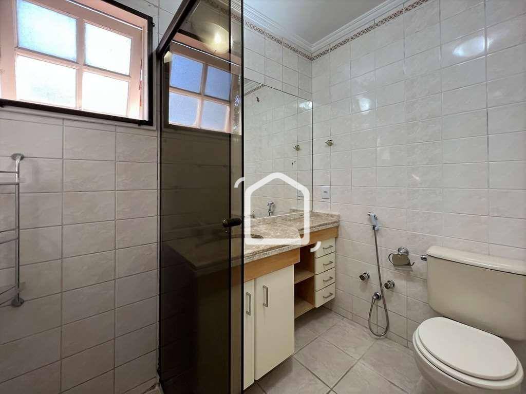 Casa de Condomínio à venda com 4 quartos, 360m² - Foto 42