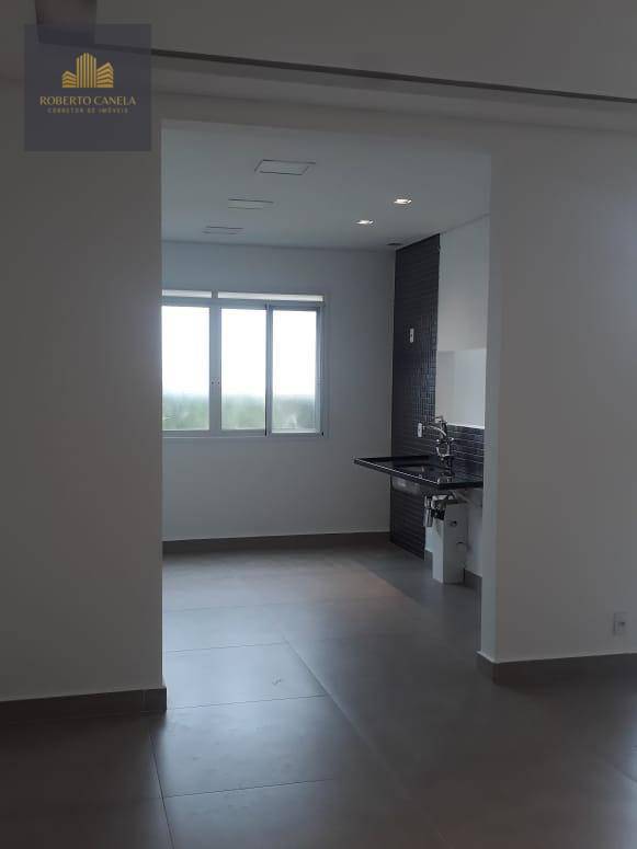 Apartamento à venda com 3 quartos, 143m² - Foto 2