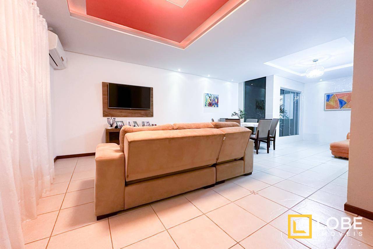 Casa à venda com 4 quartos, 198m² - Foto 10