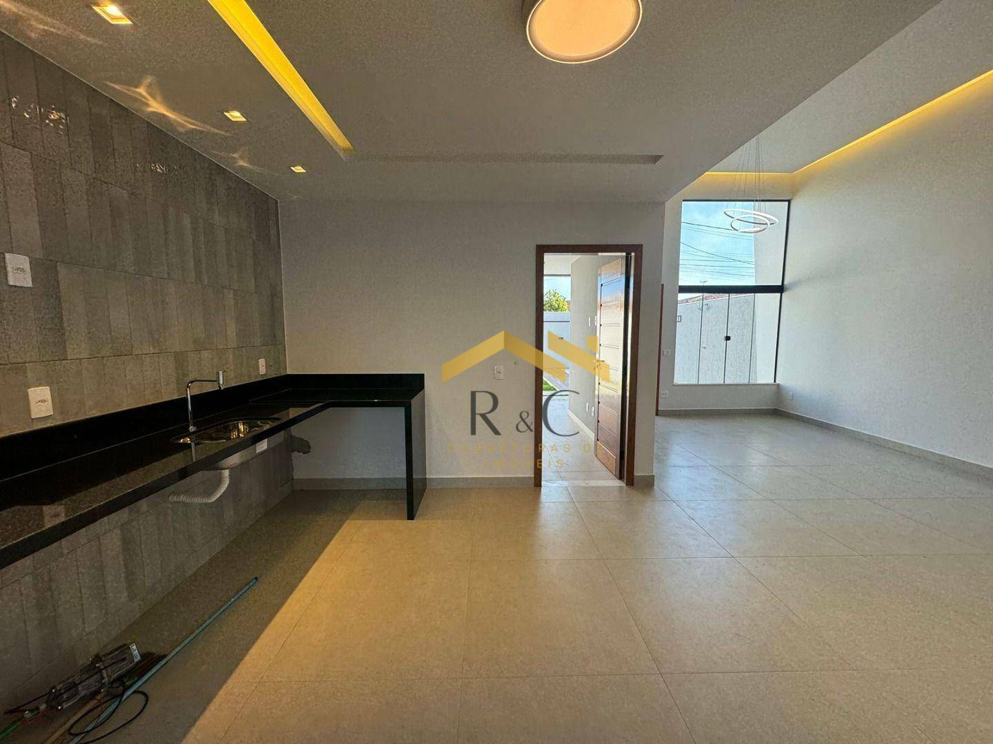 Casa à venda com 3 quartos, 113m² - Foto 10