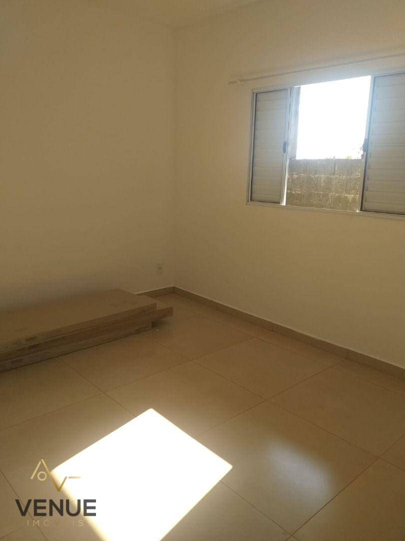 Casa à venda com 2 quartos, 90m² - Foto 14