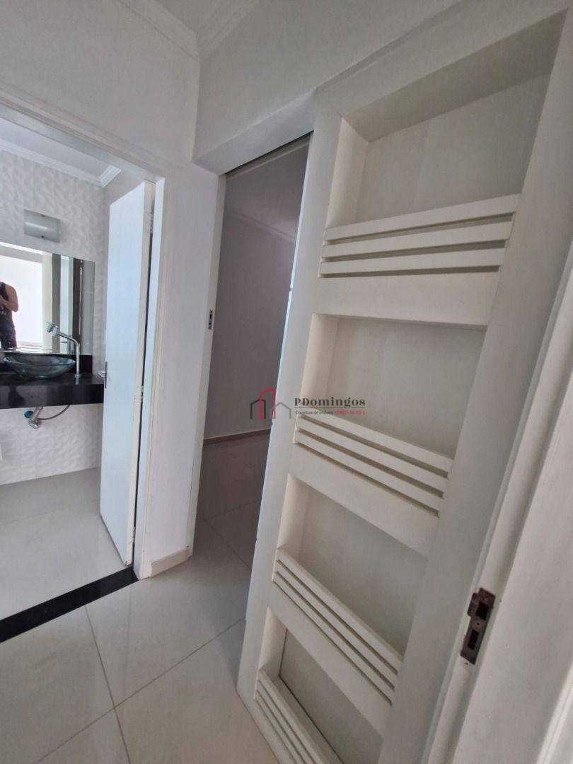 Apartamento para alugar com 2 quartos, 80m² - Foto 6