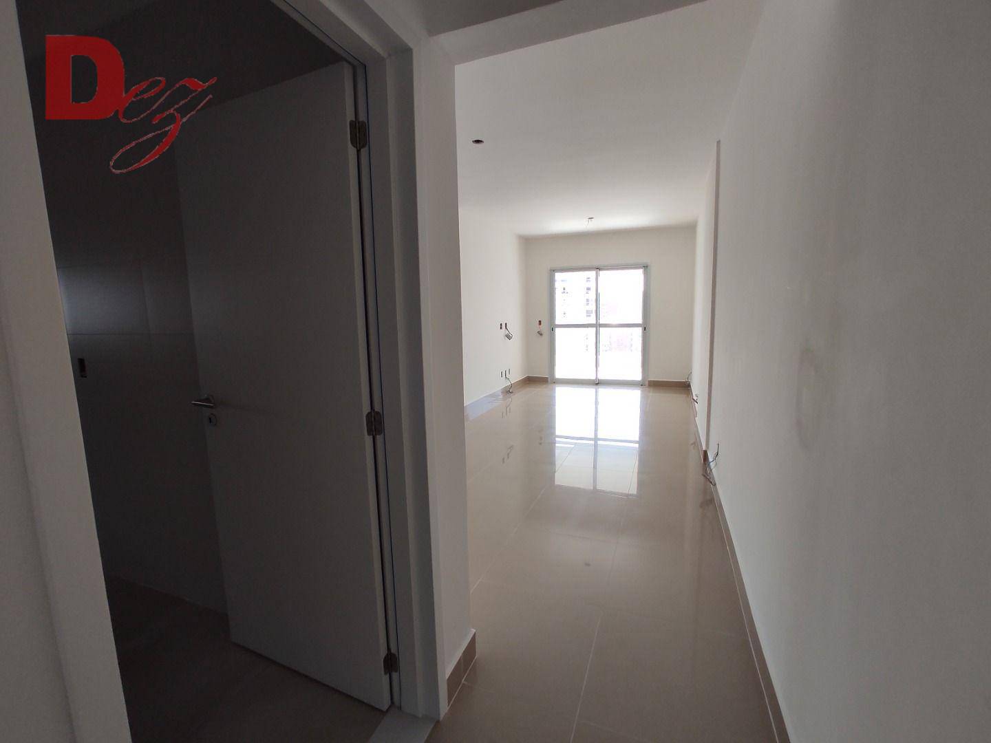 Apartamento à venda com 3 quartos, 125m² - Foto 2