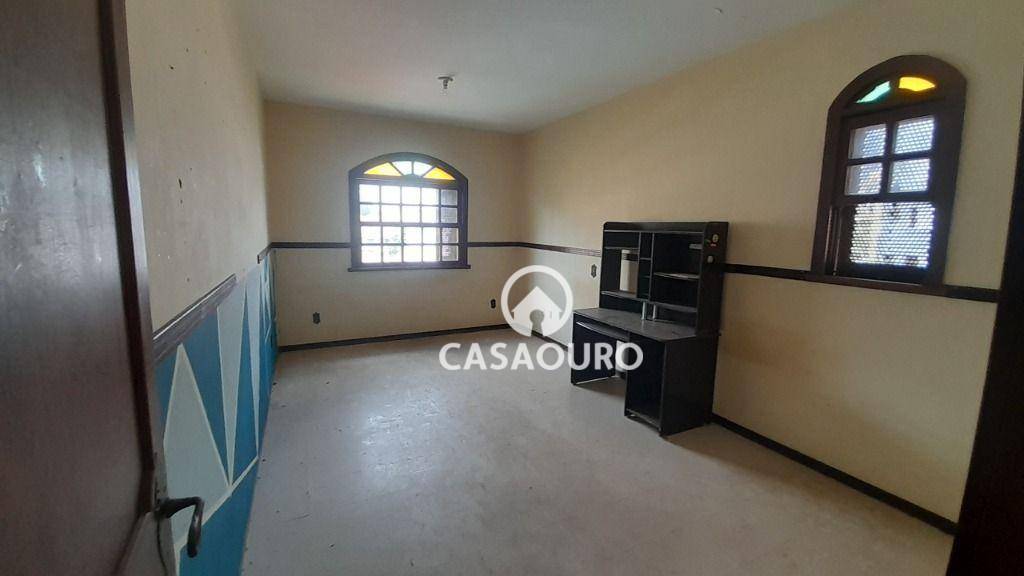 Casa à venda com 6 quartos, 400m² - Foto 23