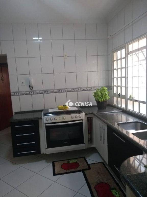 Casa à venda com 3 quartos, 170m² - Foto 7