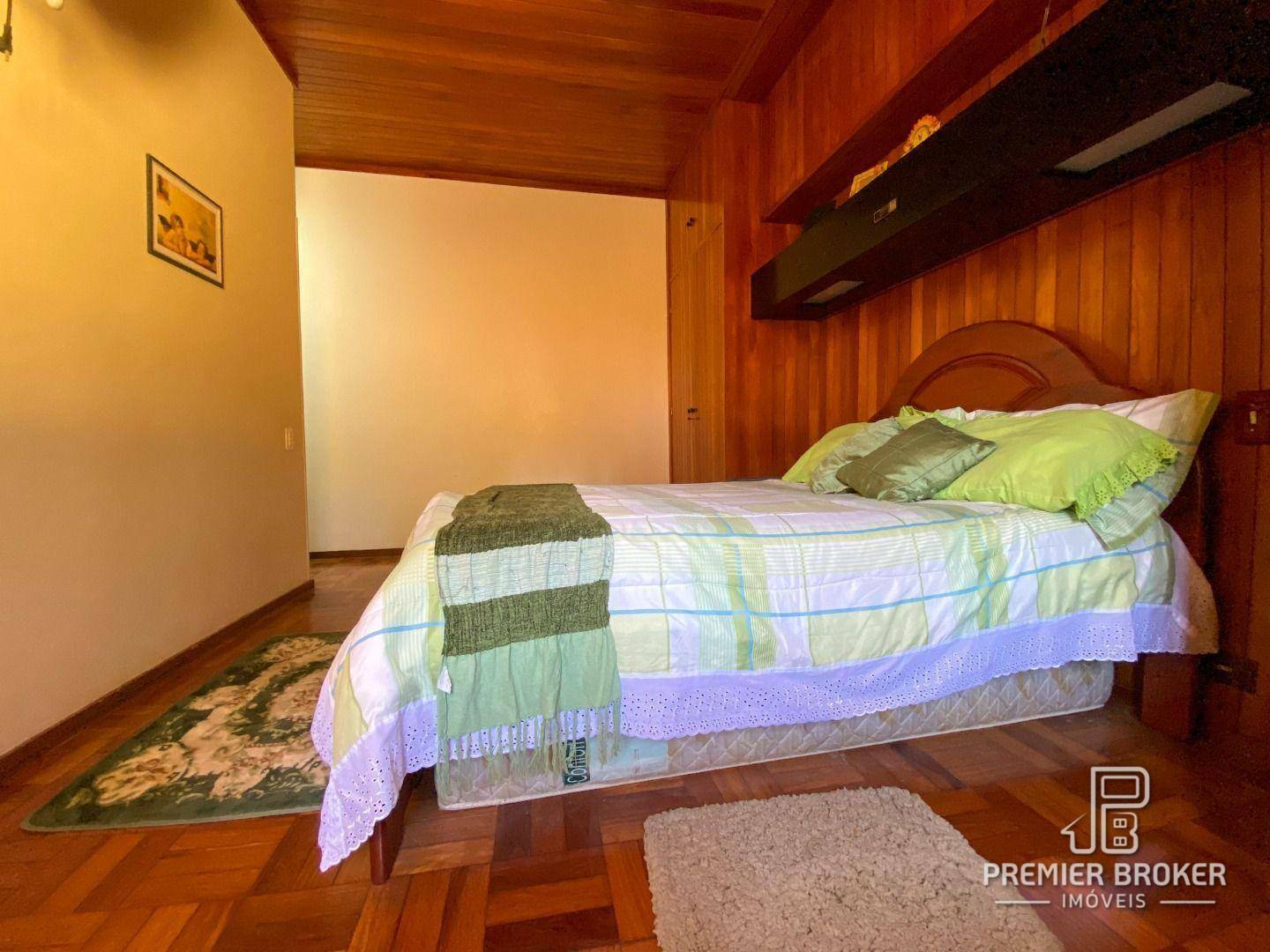 Casa à venda com 5 quartos, 250m² - Foto 17