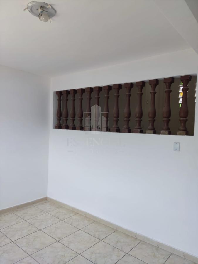 Casa para alugar com 4 quartos, 300m² - Foto 13