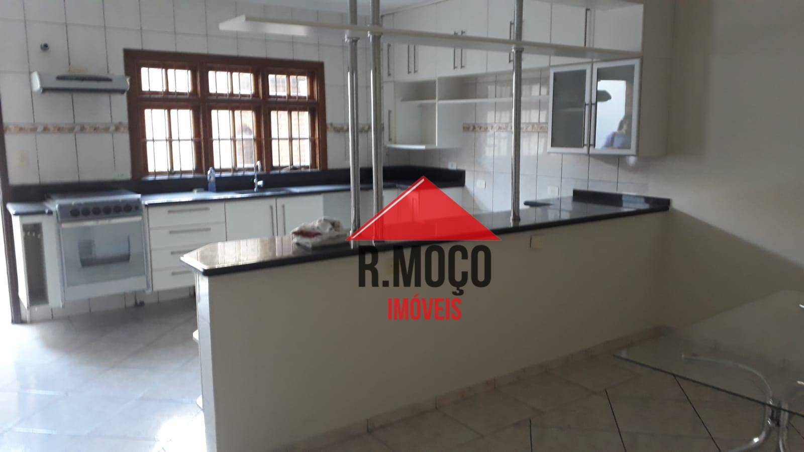 Sobrado à venda com 3 quartos, 150m² - Foto 1