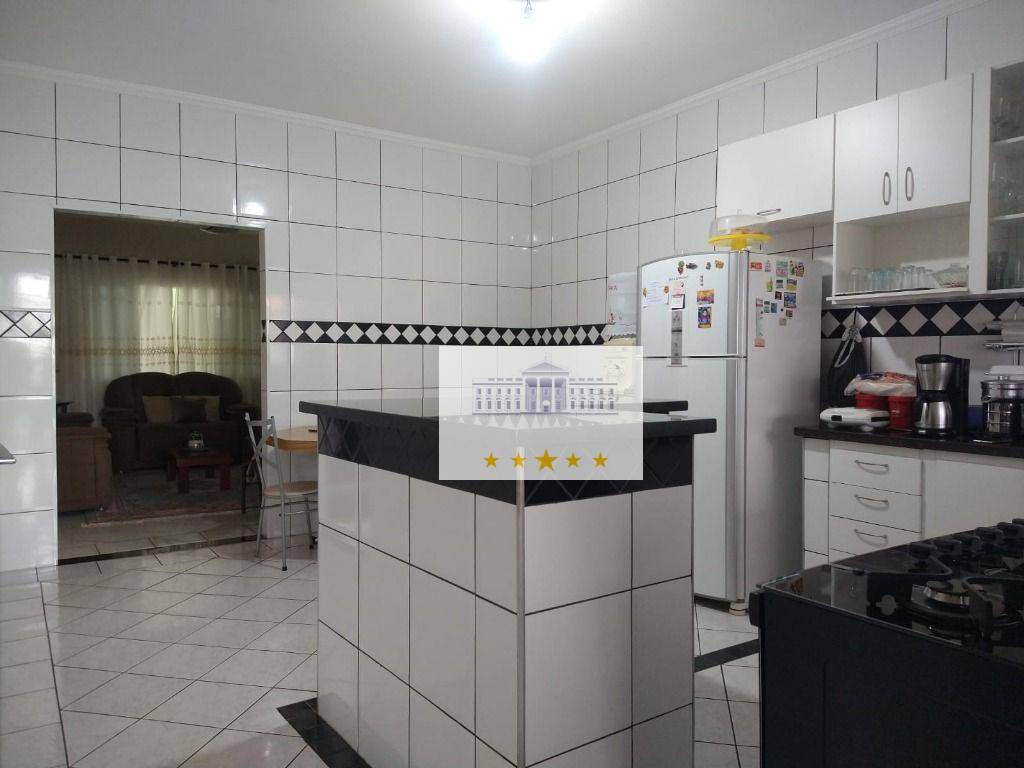 Sobrado à venda com 3 quartos, 215m² - Foto 13