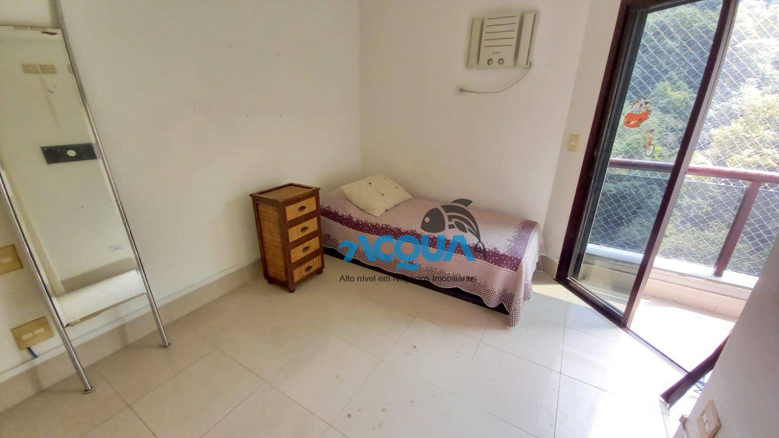 Apartamento à venda com 4 quartos, 180m² - Foto 4