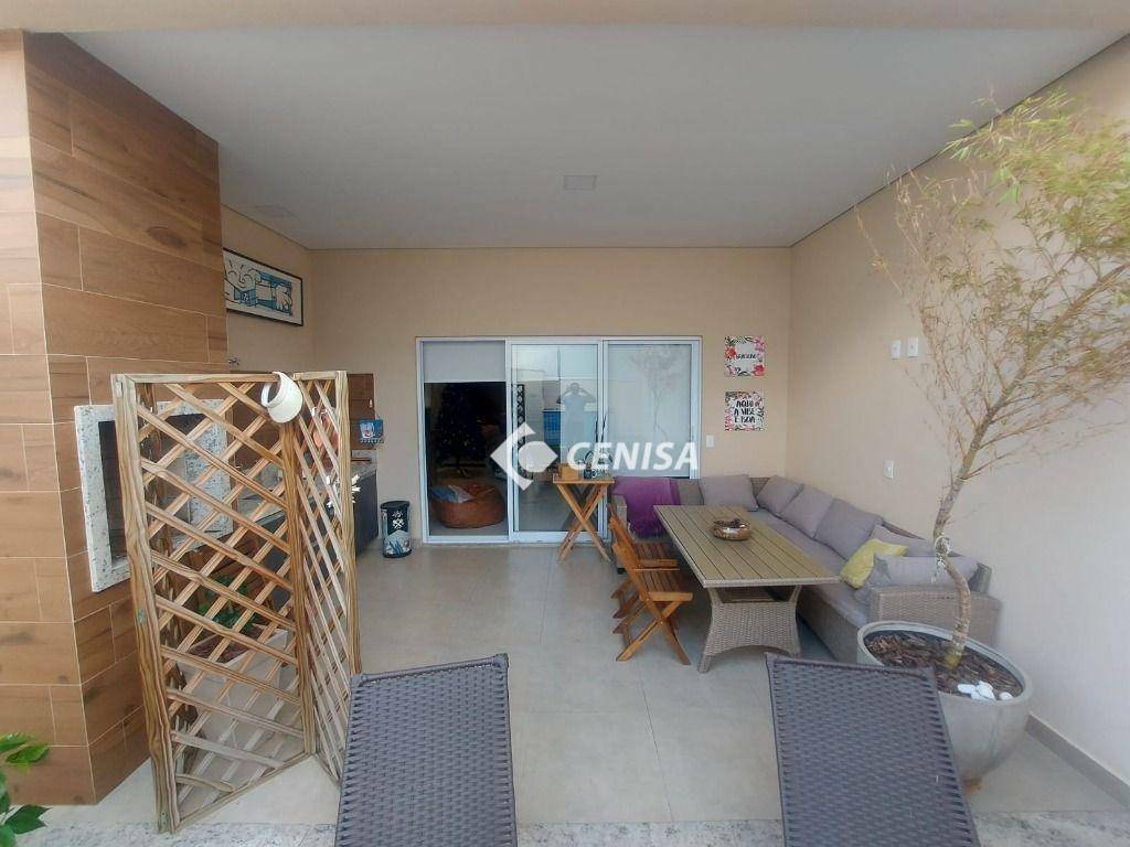 Casa à venda com 3 quartos, 178m² - Foto 9