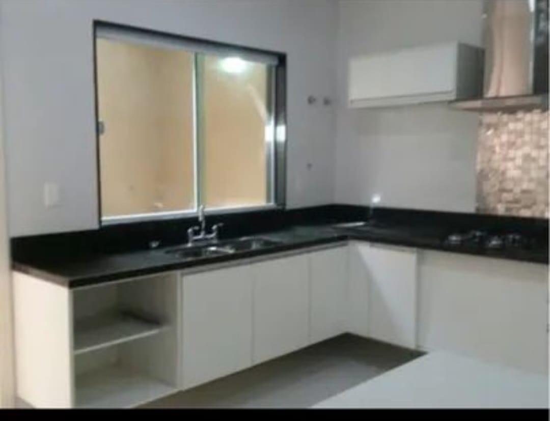 Casa de Condomínio para alugar com 3 quartos, 250m² - Foto 3