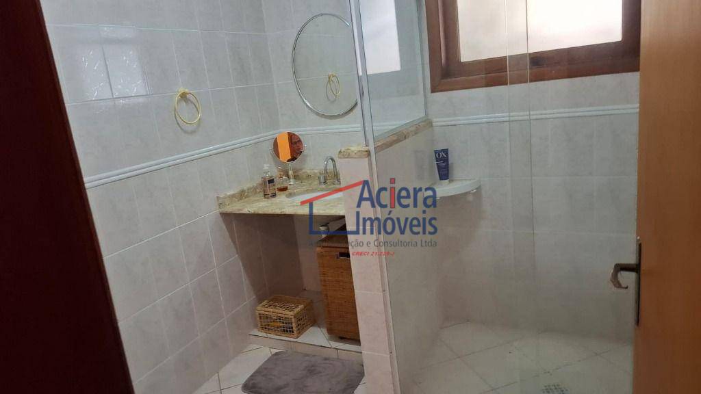 Casa de Condomínio para alugar com 3 quartos, 176m² - Foto 9