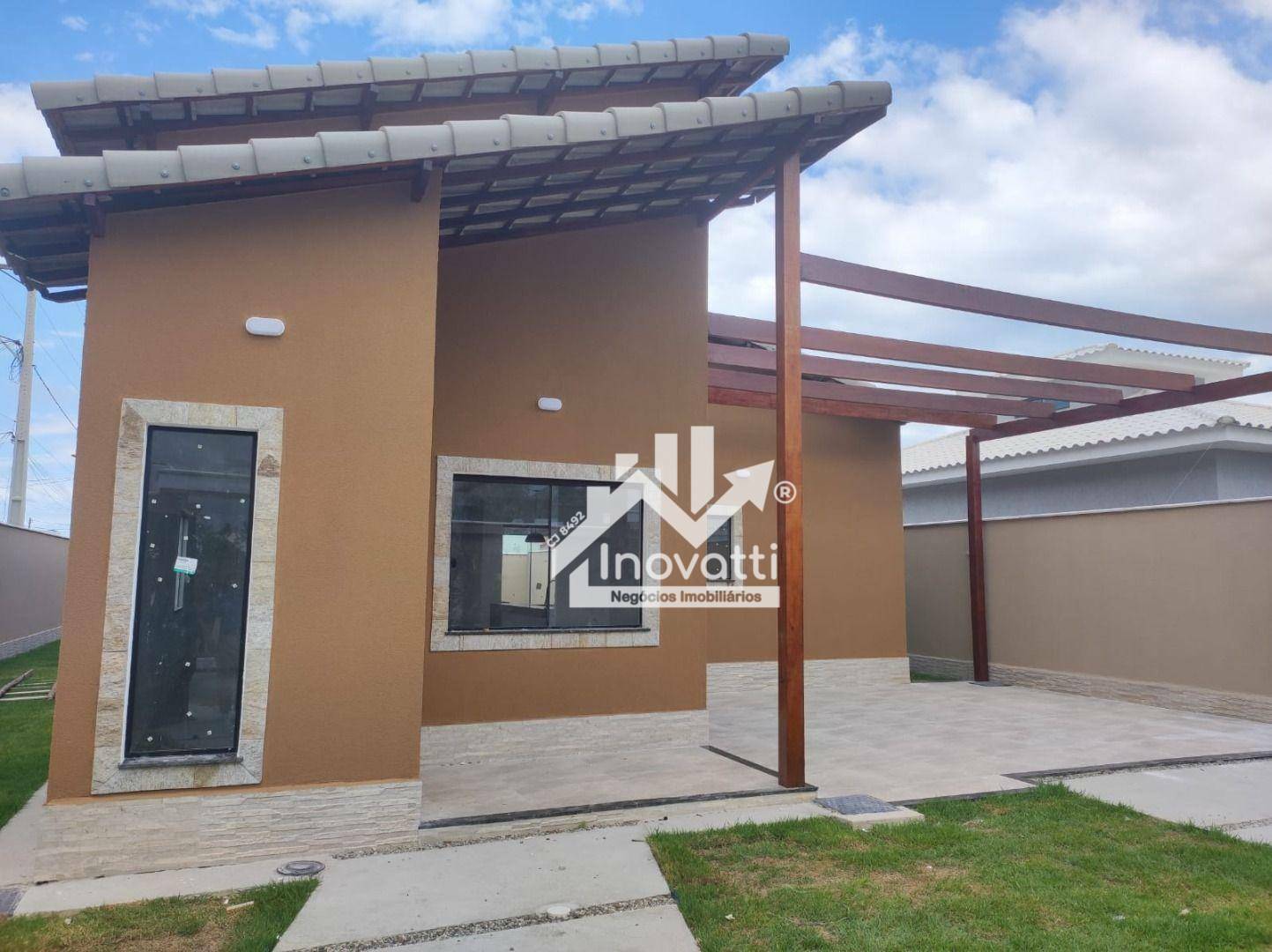 Casa à venda com 3 quartos, 135m² - Foto 1