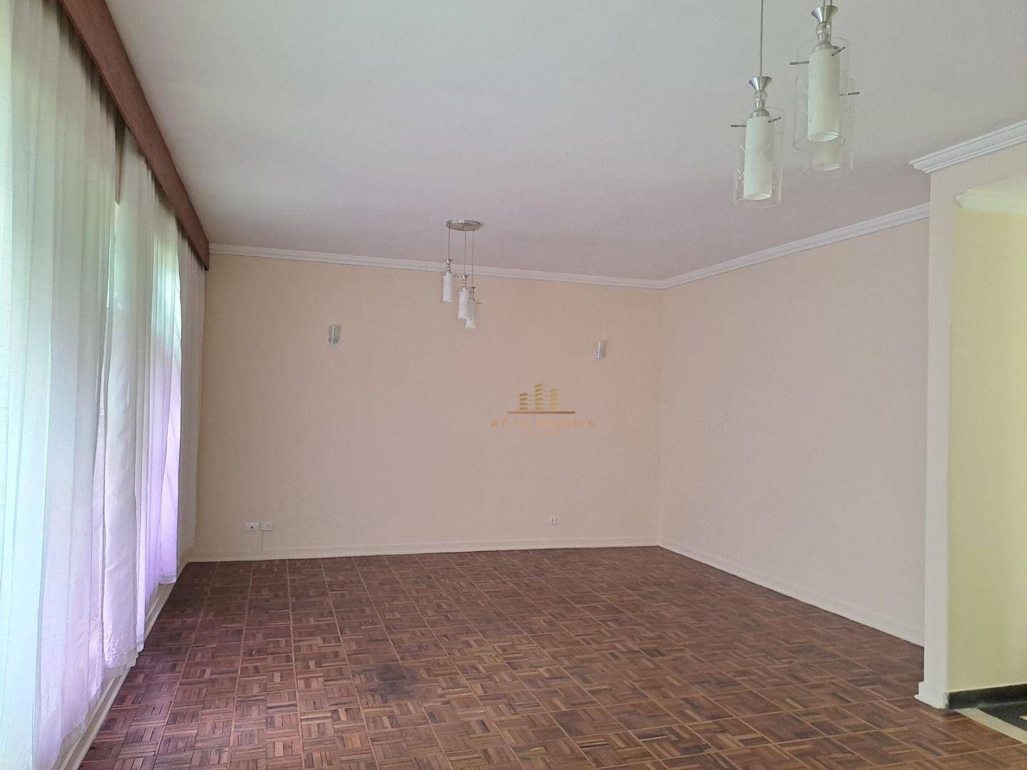 Casa à venda e aluguel com 4 quartos, 250m² - Foto 4