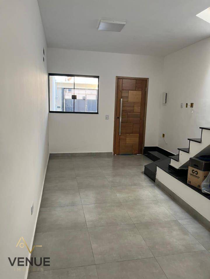 Sobrado à venda com 3 quartos, 100m² - Foto 2