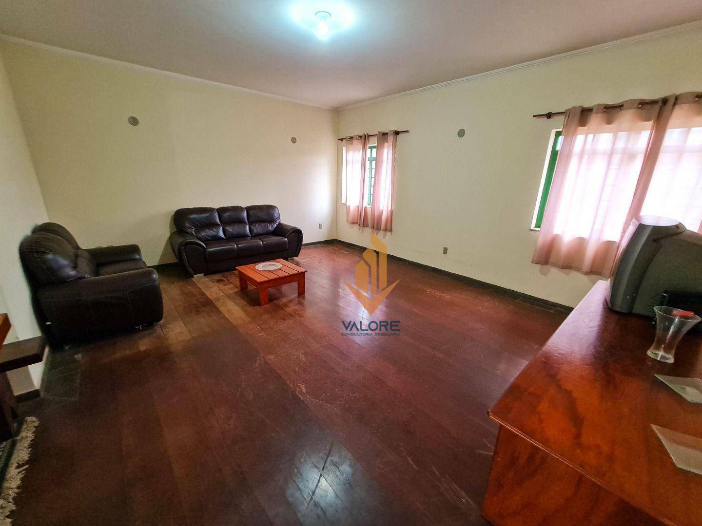 Casa à venda com 8 quartos, 365m² - Foto 8