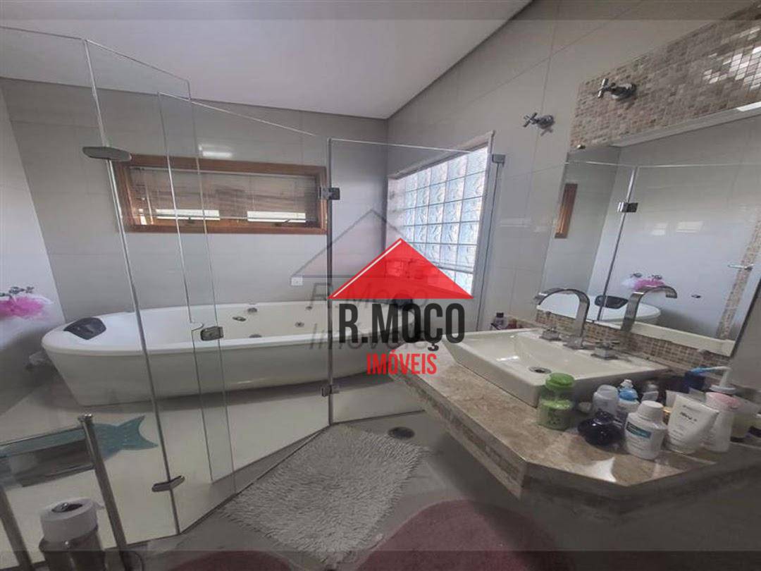 Casa à venda com 3 quartos, 225m² - Foto 29