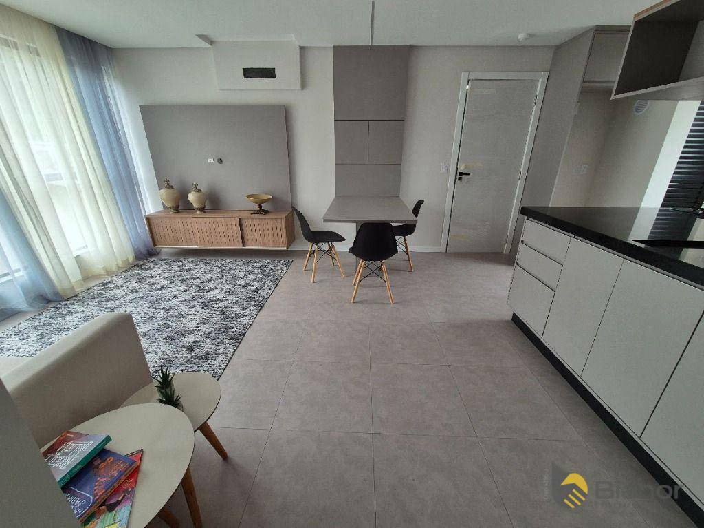 Apartamento à venda com 2 quartos, 64m² - Foto 5