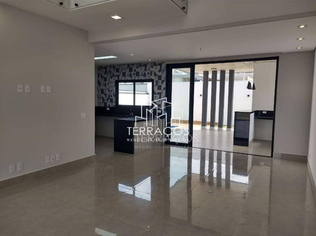 Casa de Condomínio à venda com 3 quartos, 230m² - Foto 1