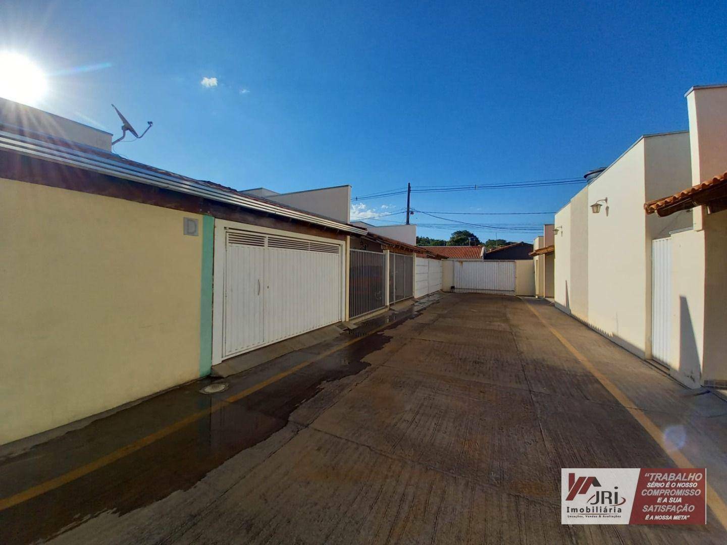 Casa de Condomínio à venda com 2 quartos, 75m² - Foto 2