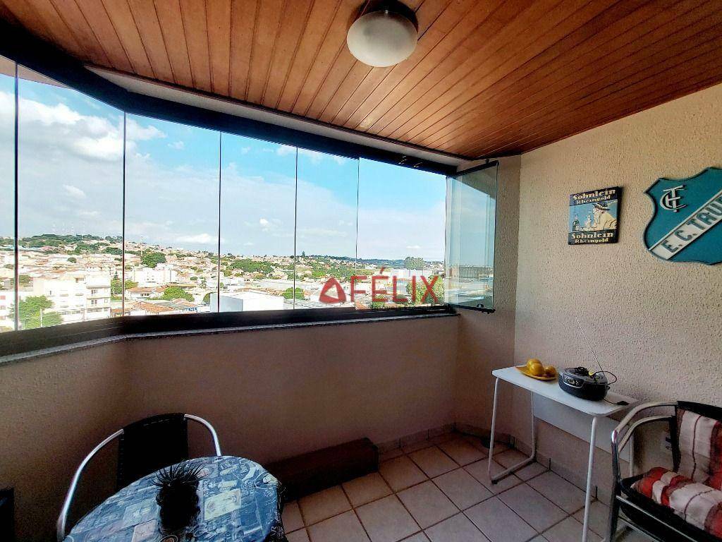 Apartamento à venda com 3 quartos, 111m² - Foto 7